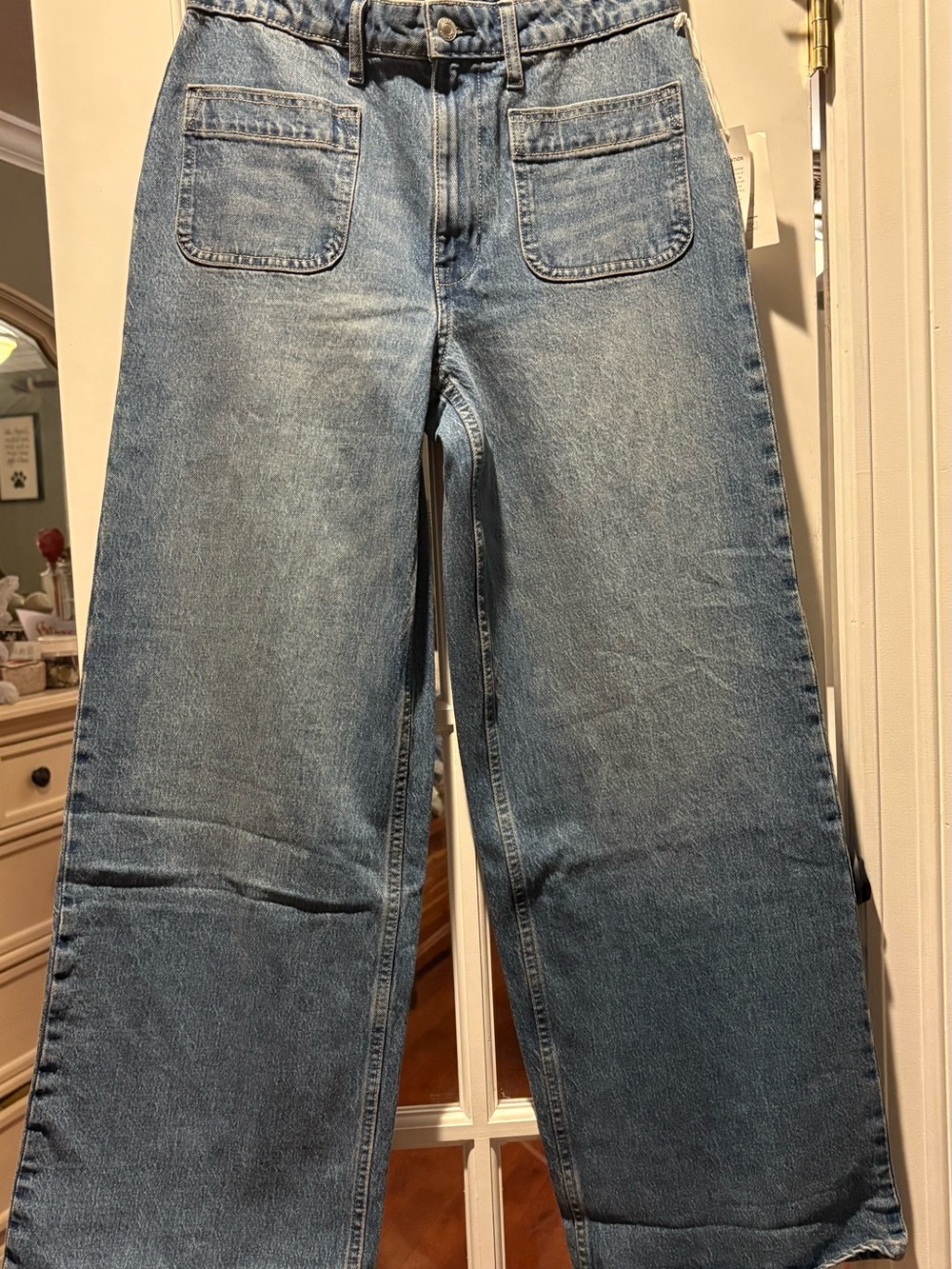 New w tag- Women's Wide-Leg Denim Jeans. Size 8